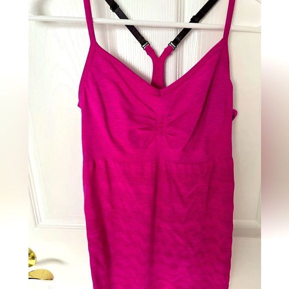 Lululemon Tank - Picture 1 of 3